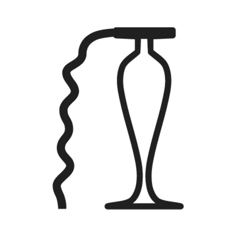 W15 — Aiguière d'où coule un filet d'eau