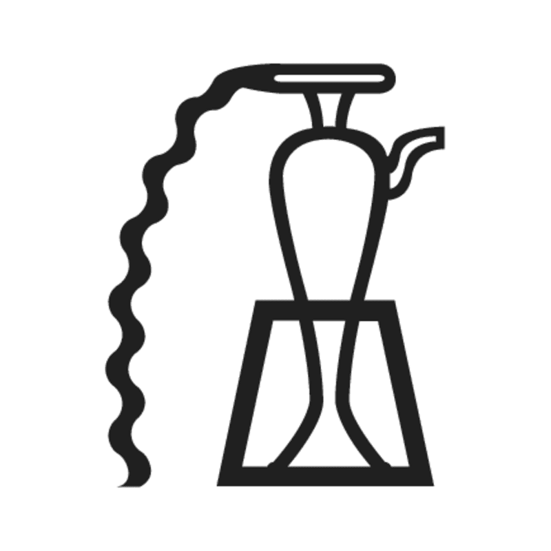 W16 — Aiguière d'où coule un filet d'eau
